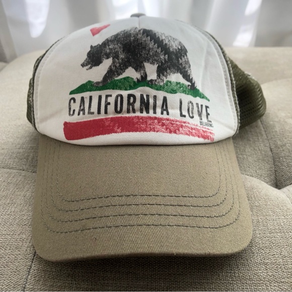 Billabong California Love Trucker Hat - Picture 1 of 3